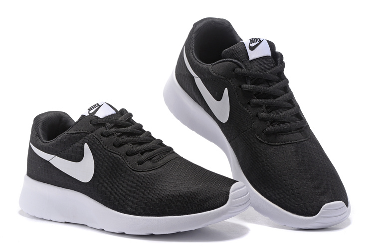 chaussure nike tanjun femme