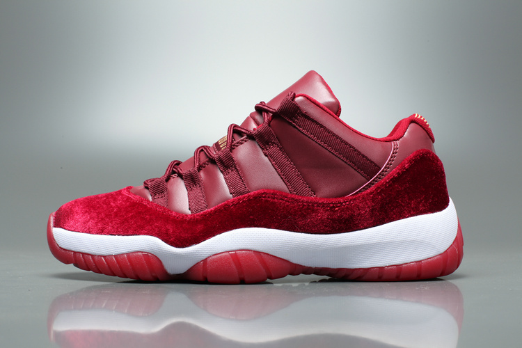 jordan future rouge