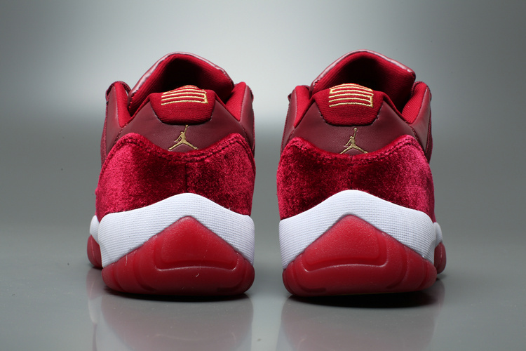 jordan future rouge