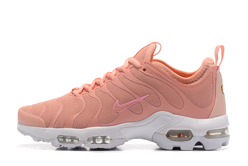 nike requin tn rose nike requin tn rose