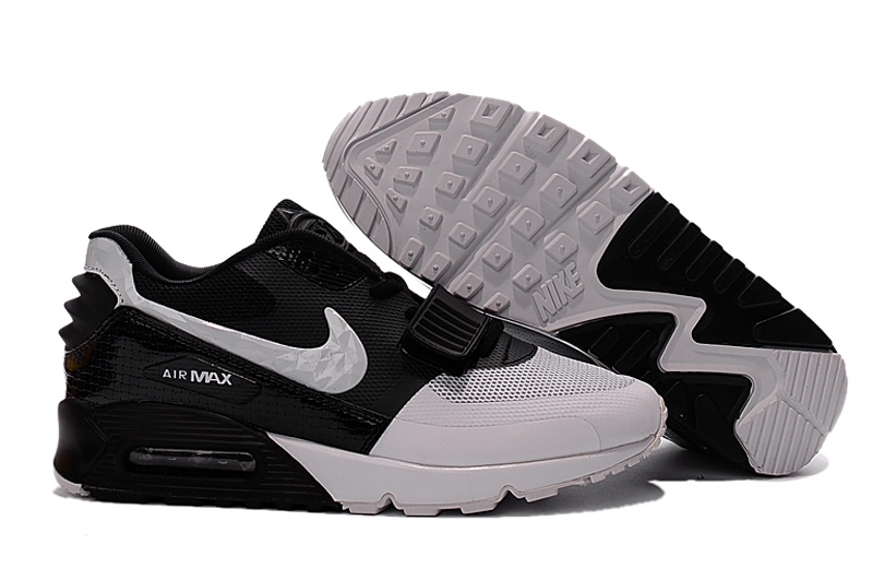 yeezy blanche et noir