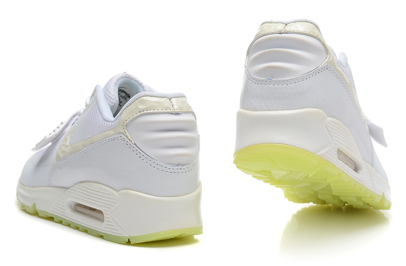 nike yeezy blanche