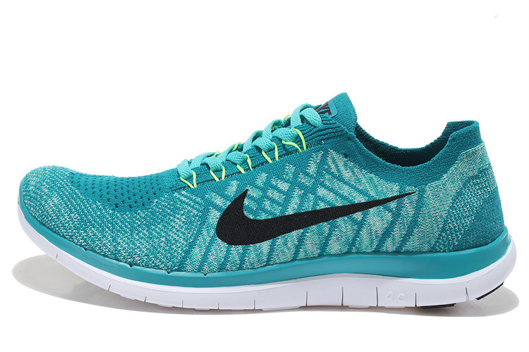 chaussure foot montante